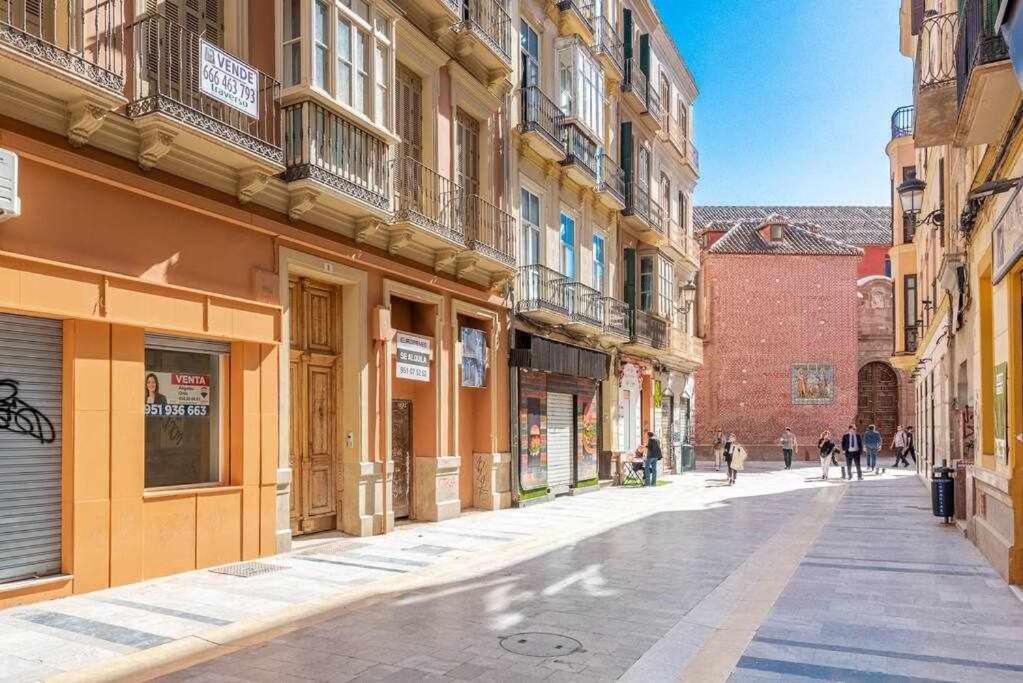Pineapple Comedias 8 Con Parking Málaga Exterior foto